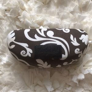 😎Thirty-One Sunglasses Case